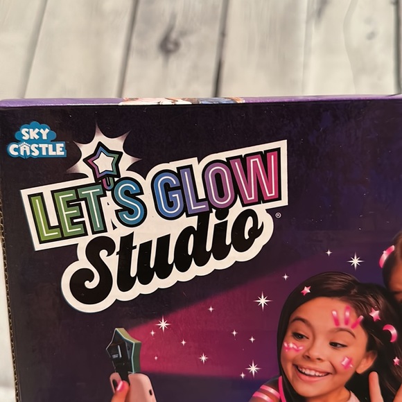 NEW! LET’S GLOW STUDIO. Craft. Create. Illuminate! LED. 29pc kit. Age 8+ - Picture 6 of 14
